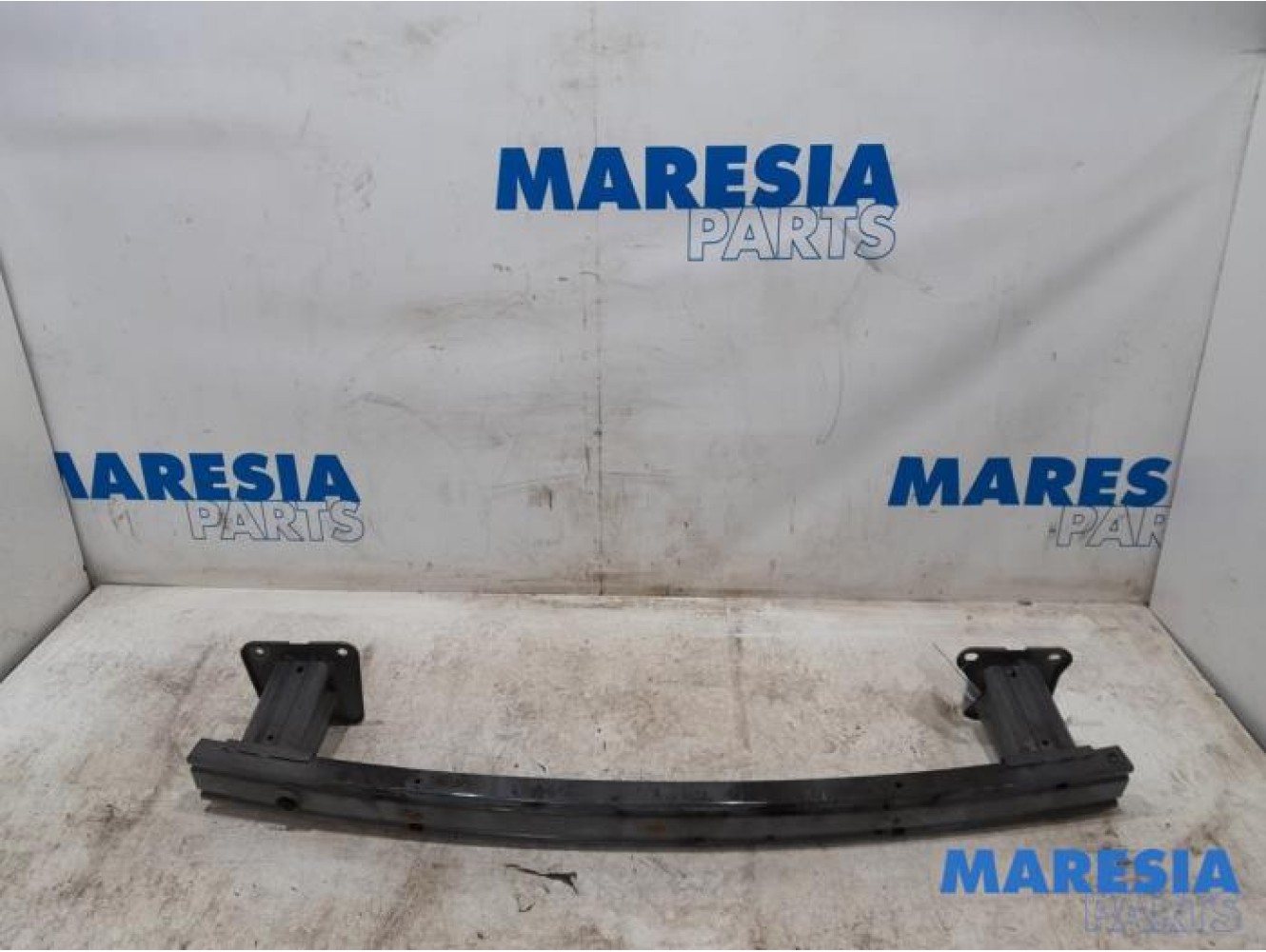 Renault - Trafic - Front bumper frame