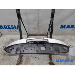 Renault - Clio - Spoiler tailgate