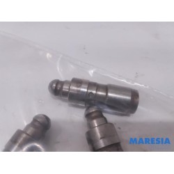 Renault - Megane - Tappet