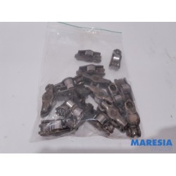 Renault - Megane - Rocker arm