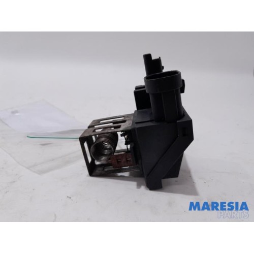 Peugeot - 2008 - Cooling fan resistor