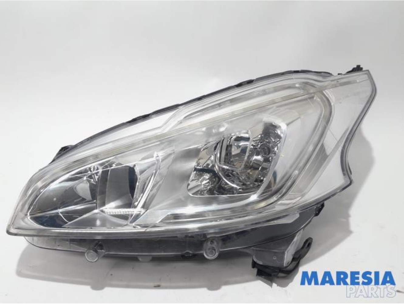 Peugeot - 208 - Koplamp links