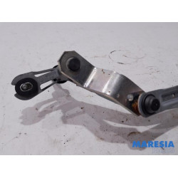 Peugeot - 2008 - Wiper mechanism