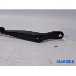 Peugeot - 2008 - Front wiper arm