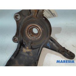 Peugeot - 2008 - Achsschenkel links vorne