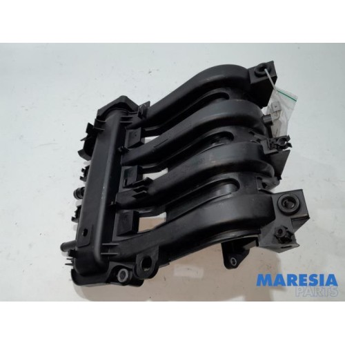 Renault - Clio - Intake manifold