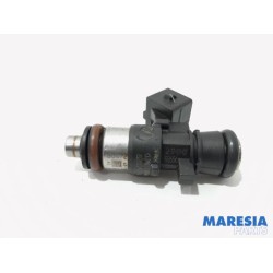 Renault - Clio - Injector (petrol injection)