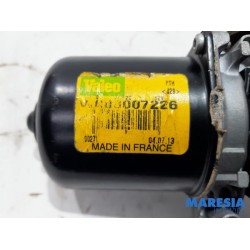 Renault - Megane - Scheibenwischermotor vorne