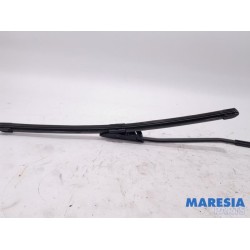Renault - Megane - Front wiper arm