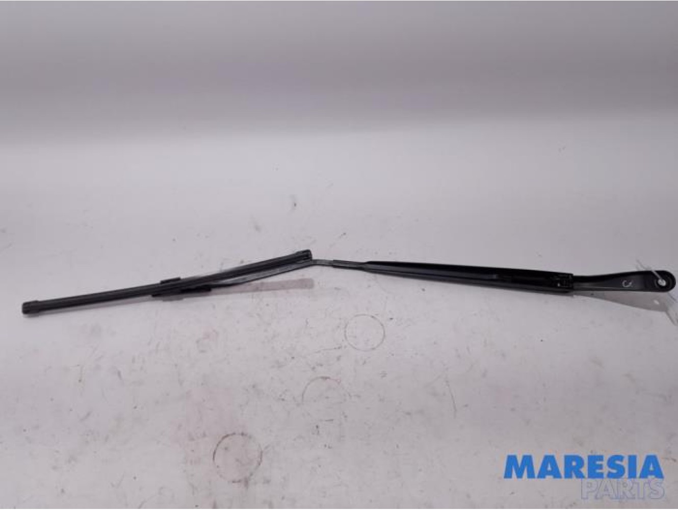 Renault - Megane - Front wiper arm
