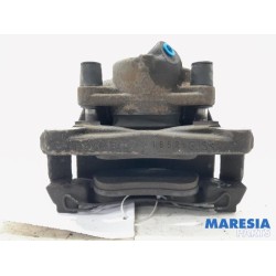 Renault - Megane - Front brake calliper, right