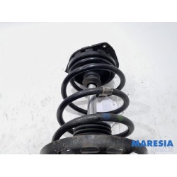 Renault - Megane - Front shock absorber rod, right