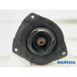 Renault - Megane - Front shock absorber rod, right