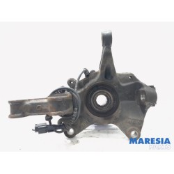 Renault - Megane - Knuckle, front right