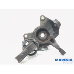 Renault - Megane - Knuckle, front left