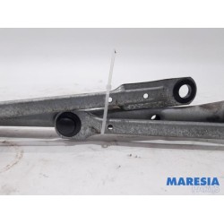 Renault - Megane - Wiper mechanism