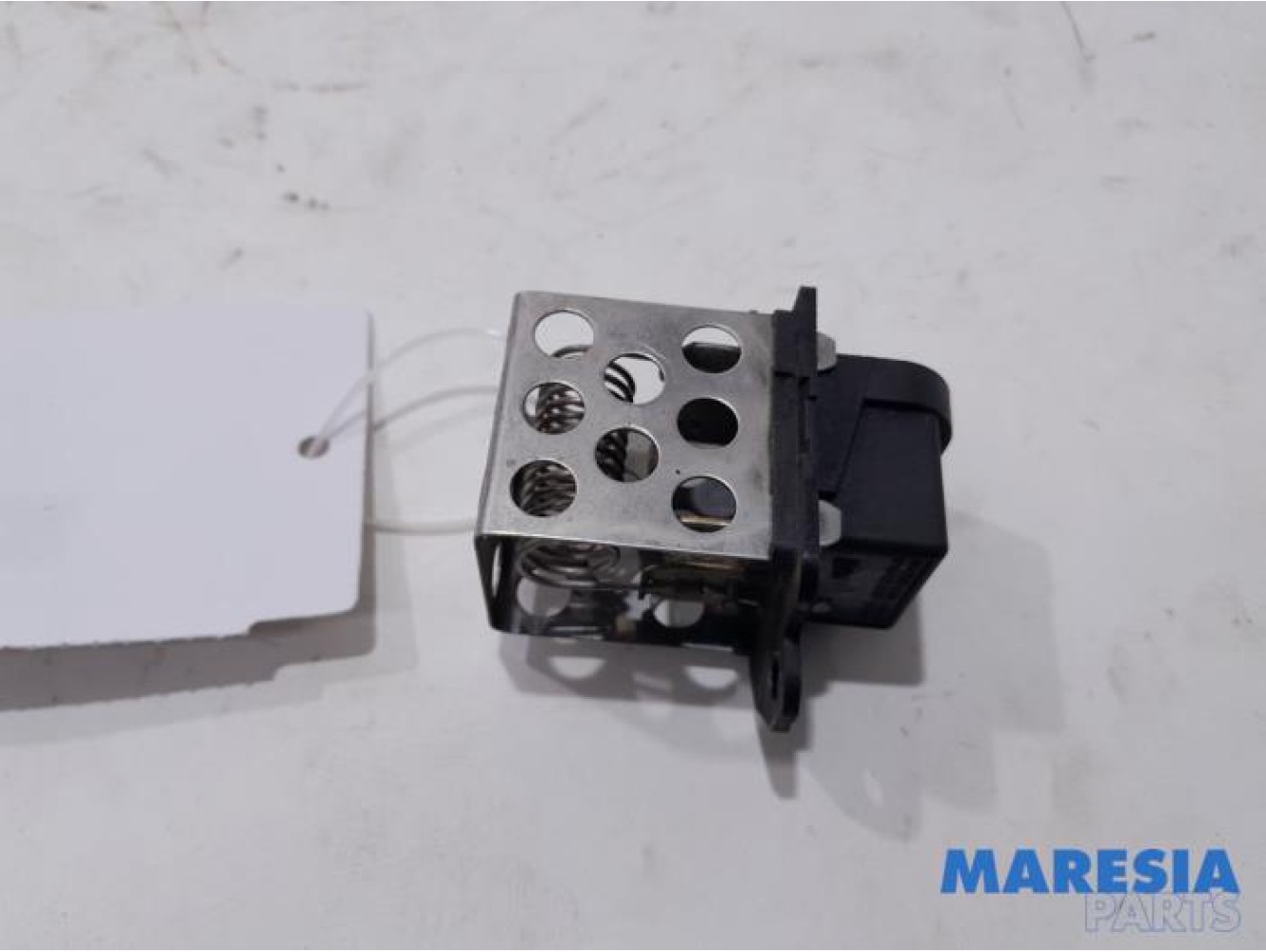 Renault - Megane - Cooling fan resistor