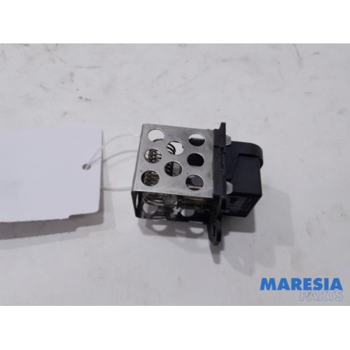 Renault - Megane - Cooling fan resistor