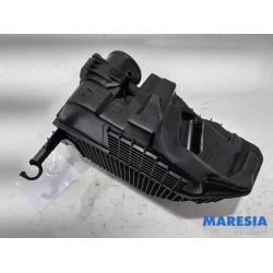 Renault - Clio - Air box