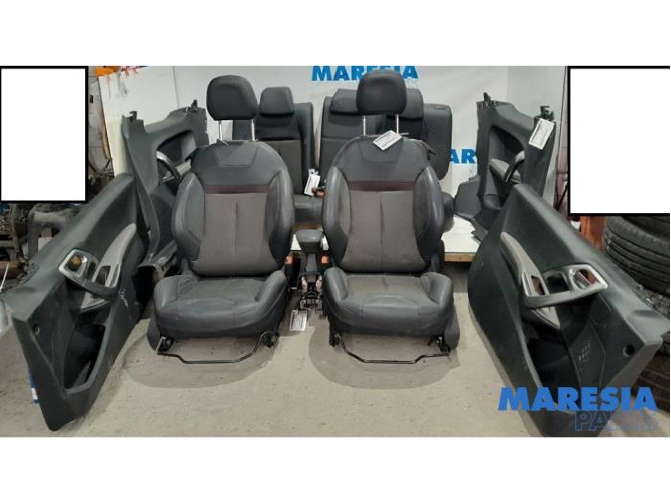 Peugeot - 208 - Kit revêtement (complet)