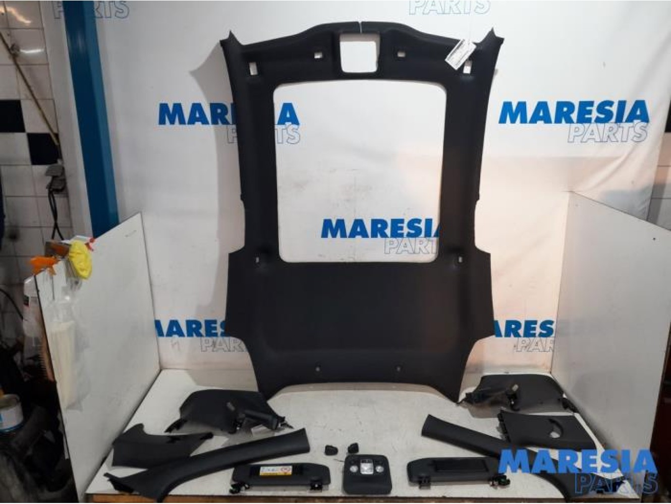 Peugeot - 208 - Revêtement plafond