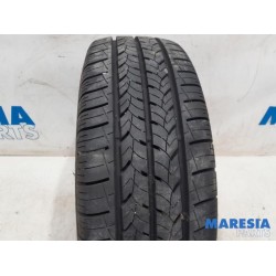 Renault - Trafic - Tyre