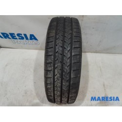 Renault - Trafic - Tyre