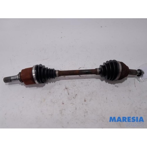 Renault - Trafic - Front drive shaft, left
