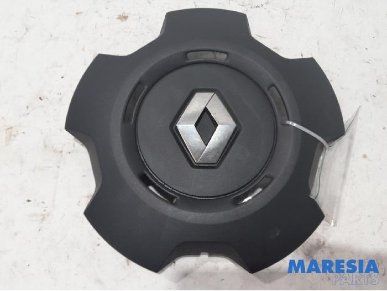 Renault - Trafic - Wheel cover (spare)