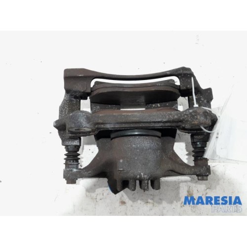 Renault - Trafic - Front brake calliper, right