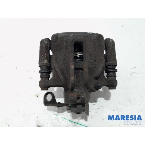 Renault - Trafic - Bremszange links hinten