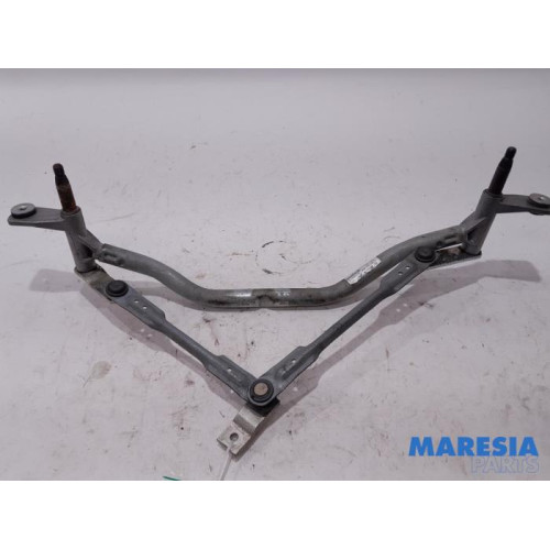 Renault - Trafic - Scheibenwischer Mechanik