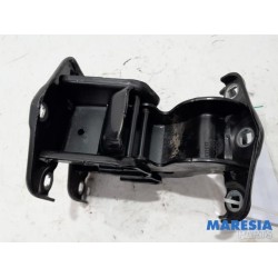 Renault - Trafic - Scharnier deur rechts-achter