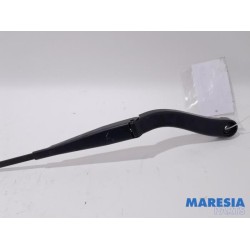 Renault - Trafic - Front wiper arm