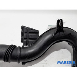 Renault - Trafic - Air intake hose