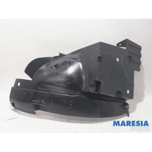 Renault - Trafic - Wheel arch liner
