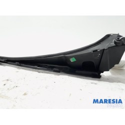 Renault - Trafic - Frontscreen frame