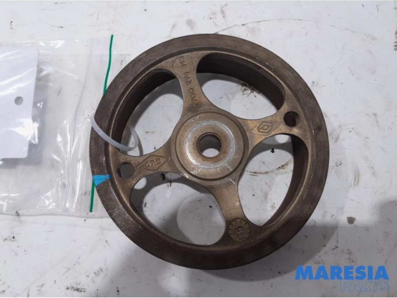 Renault - Clio - Camshaft sprocket
