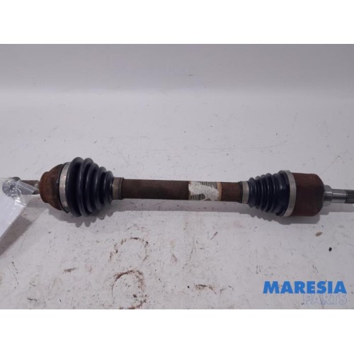 Peugeot - 208 - Front drive shaft, left