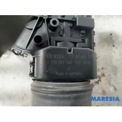 Peugeot - 208 - Front wiper motor