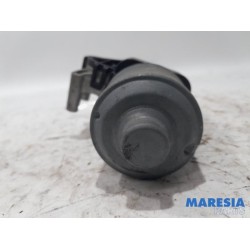 Peugeot - 208 - Front wiper motor