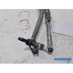 Peugeot - 208 - Wiper mechanism
