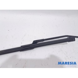 Peugeot - 208 - Front wiper arm
