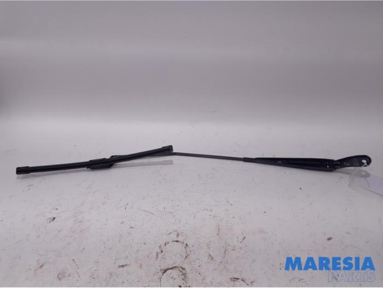 Peugeot - 208 - Front wiper arm