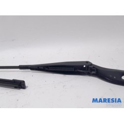Peugeot - 208 - Front wiper arm