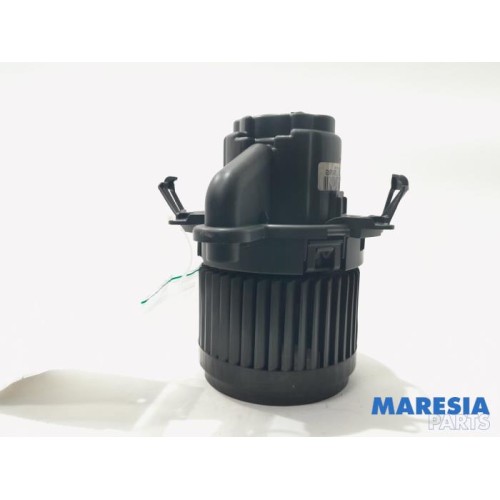 Renault - Clio - Heating and ventilation fan motor