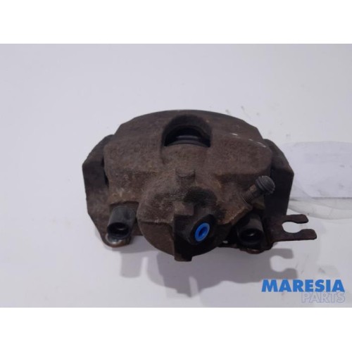 Renault - Espace - Front brake calliper, right