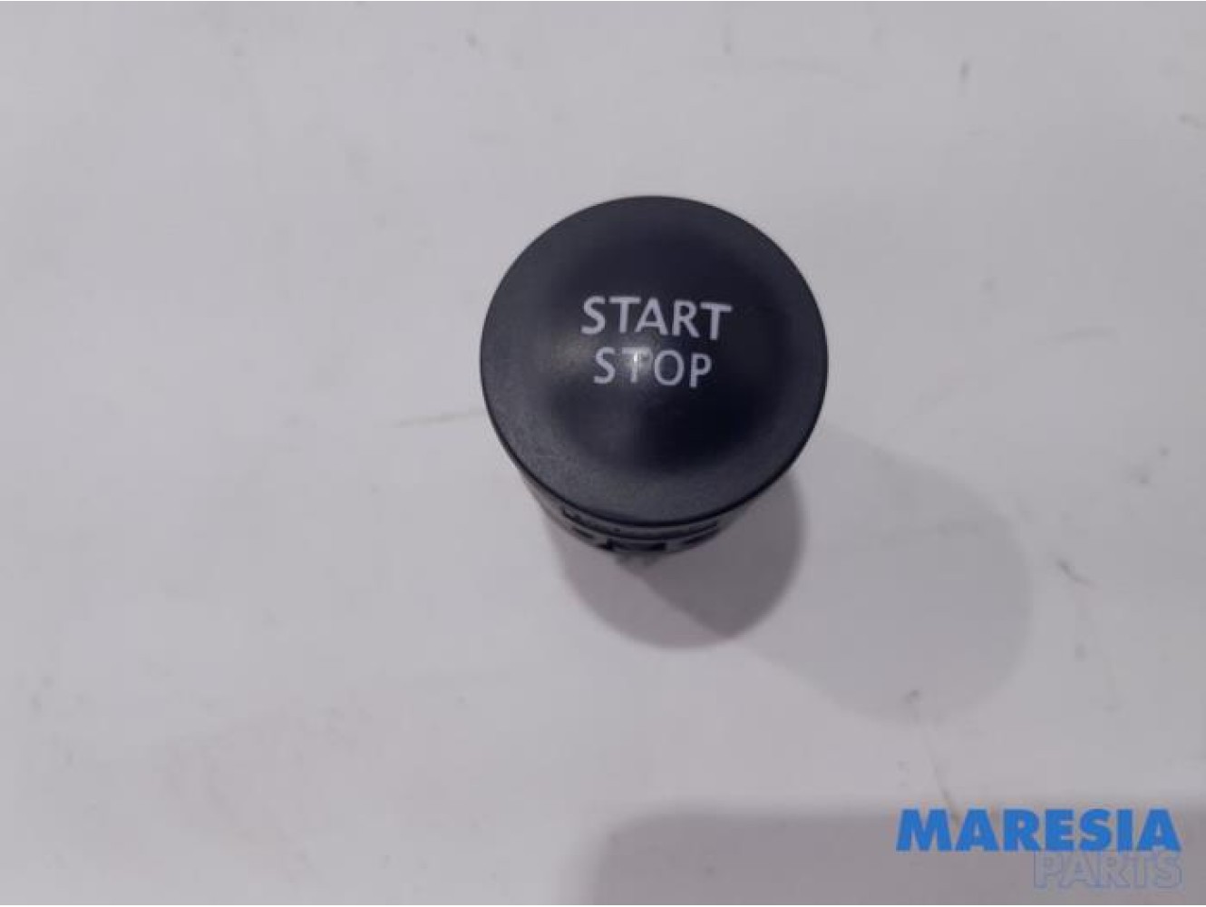 Renault - Clio - Start/stop switch