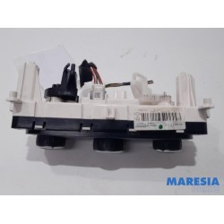 Renault - Clio - Panneau de commandes chauffage
