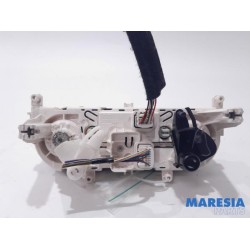 Renault - Clio - Panneau de commandes chauffage